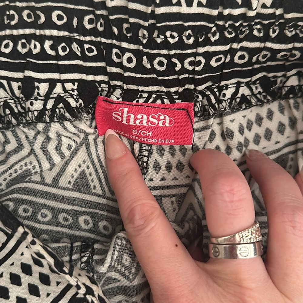 “Aztec” design shorts - Picture 2 of 2
